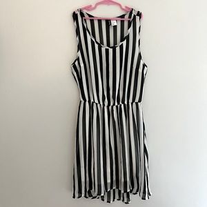 H&M black and white dress- size 4